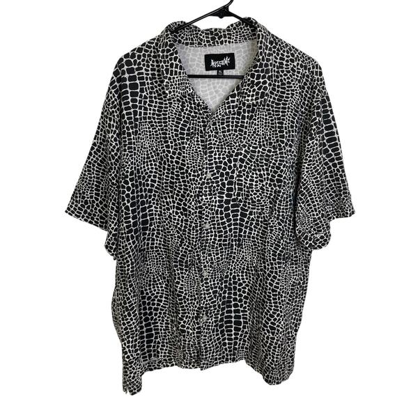 Welcome Skateboards Shirt Mens XL Black Short Sleeve Button Up Animal Print - Picture 1 of 11